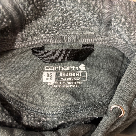 Carhartt Women’s relaxed fit logo graphic sweatshirt - Picture 6 of 6